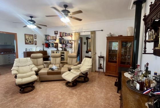 Resale - Villa - Orihuela