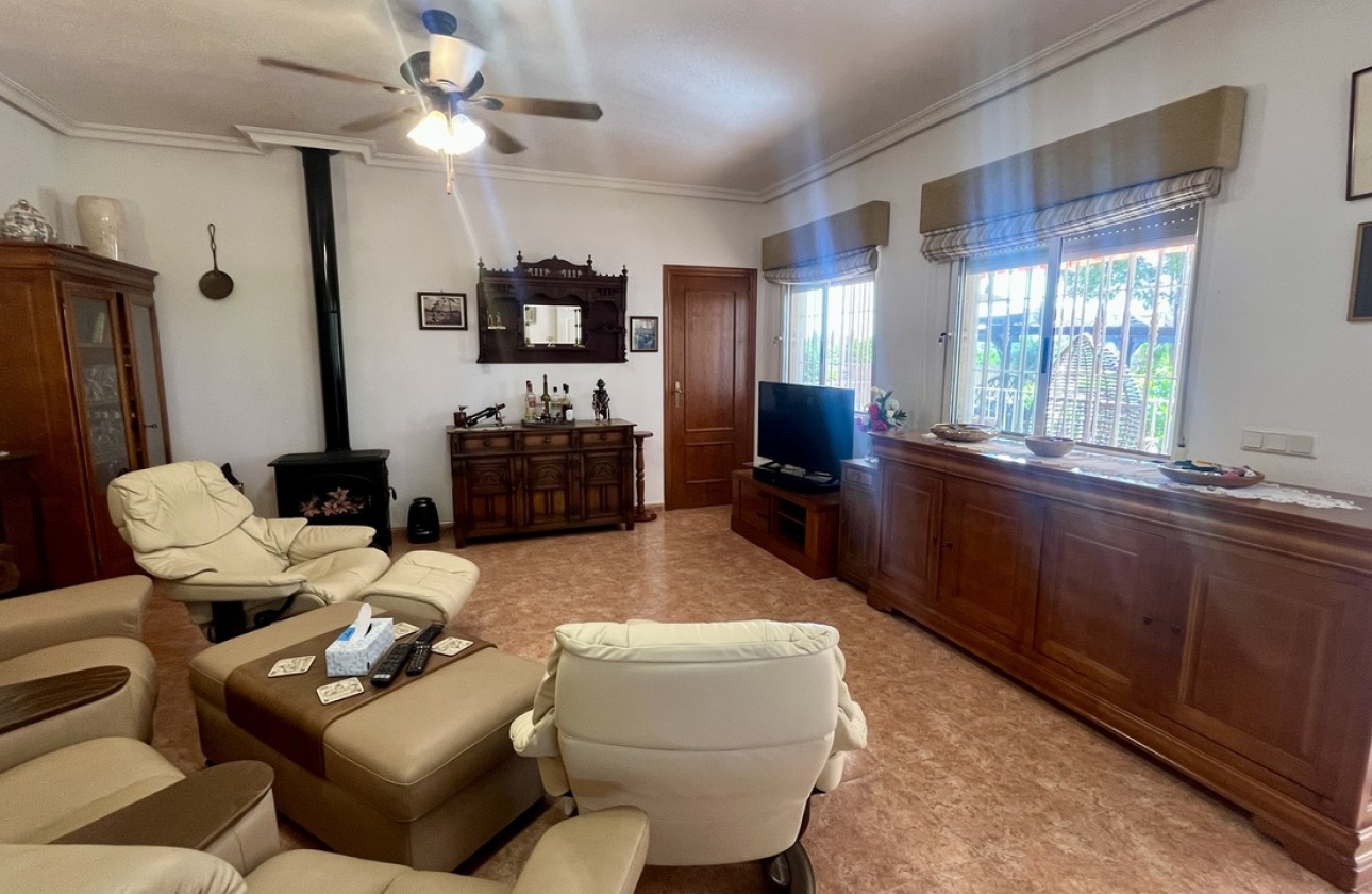 Resale - Villa - Orihuela