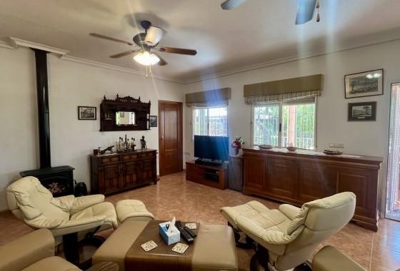 Resale - Villa - Orihuela