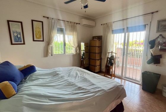 Resale - Villa - Orihuela