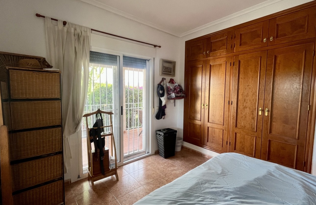 Resale - Villa - Orihuela