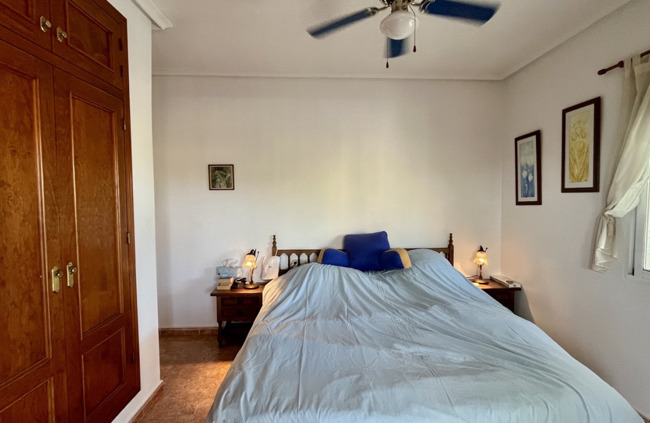 Resale - Villa - Orihuela