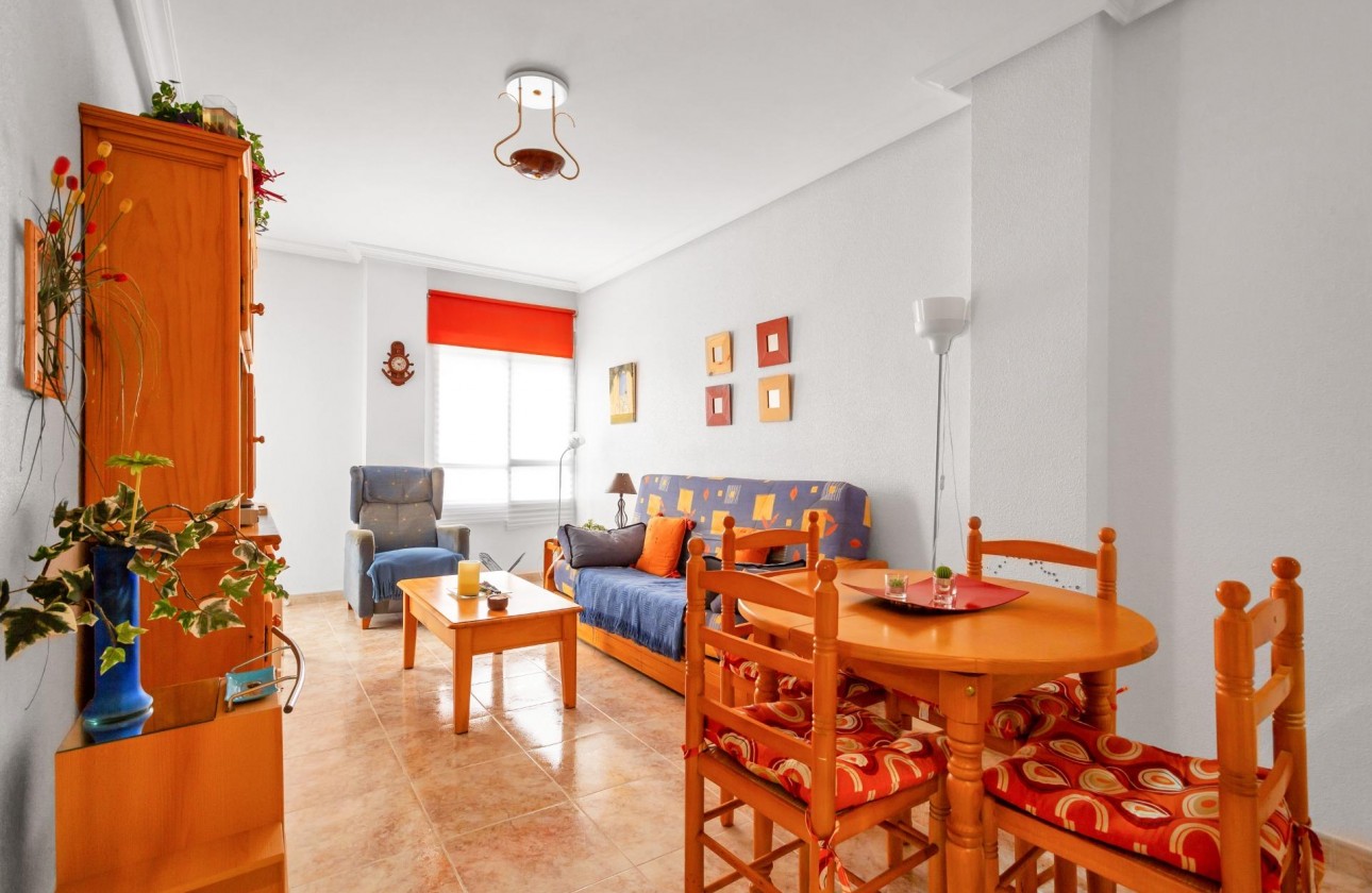 Resale - Apartment / flat - Torrevieja - Centro