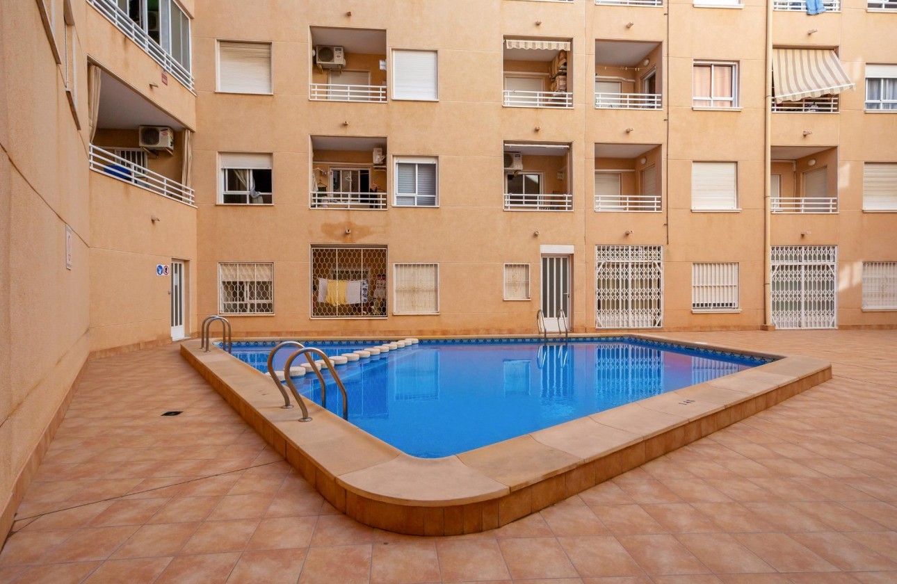 Resale - Apartment / flat - Torrevieja - Centro