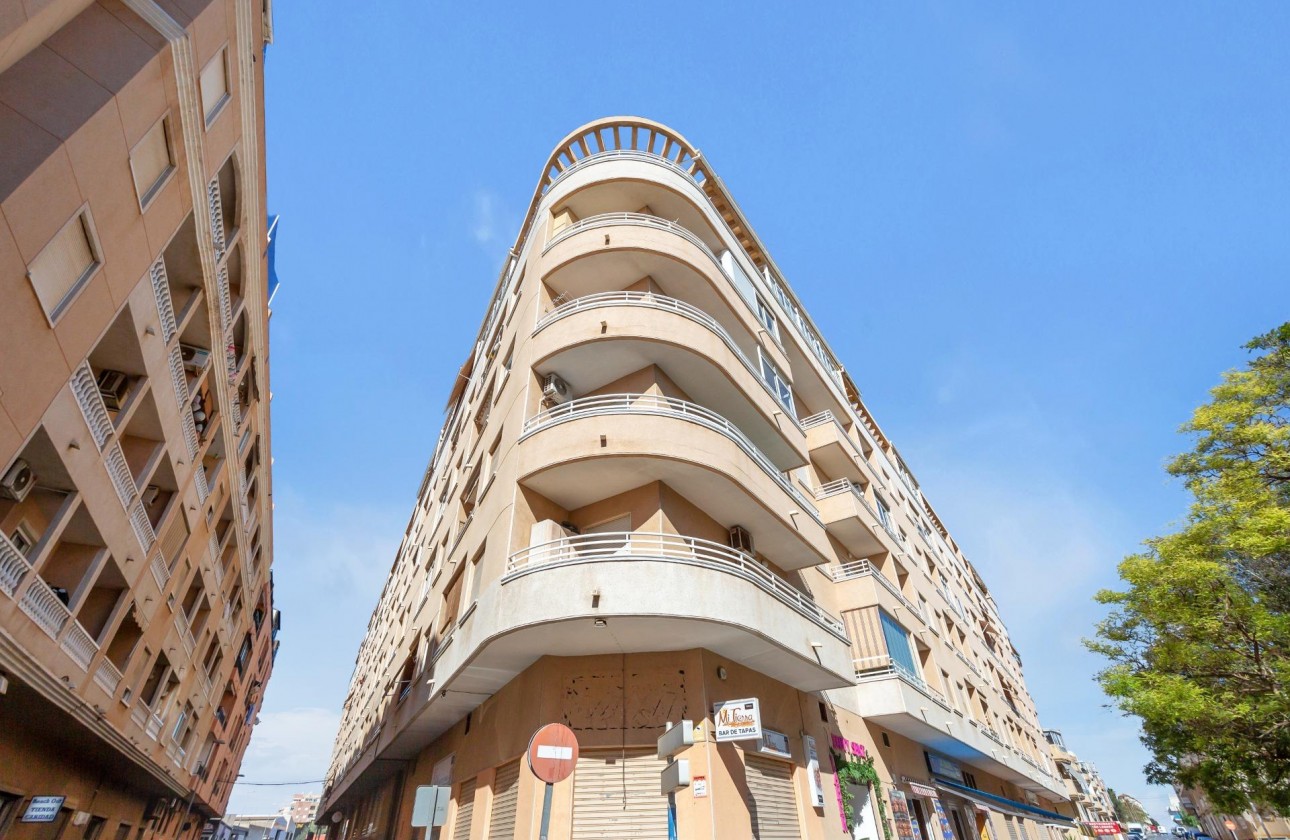 Resale - Apartment / flat - Torrevieja - Centro