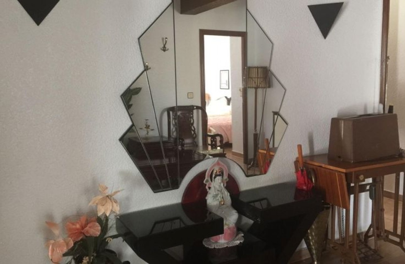 Resale - Villa - Torrevieja - torrevieja