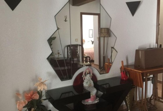 Resale - Villa - Torrevieja - torrevieja