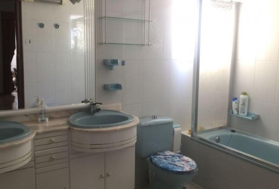 Resale - Villa - Torrevieja - torrevieja