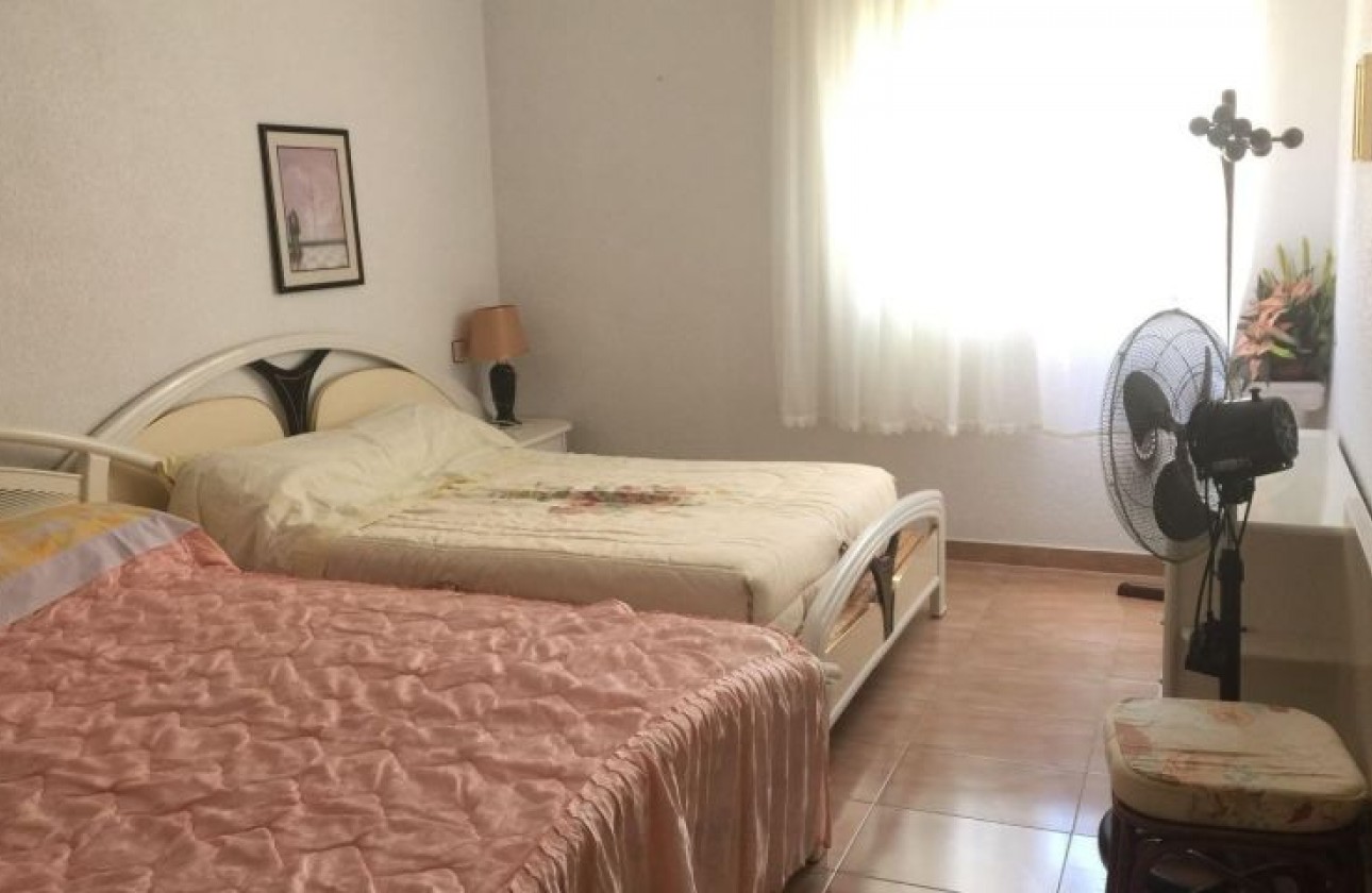 Resale - Villa - Torrevieja - torrevieja