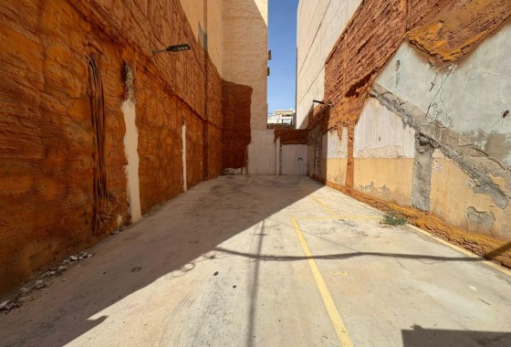 Reventa - Parcela / Terreno - Torrevieja - torrevieja