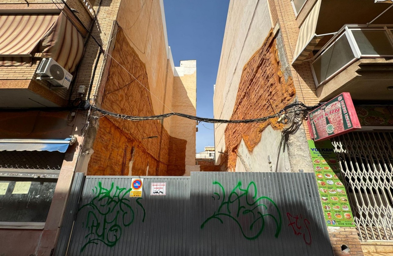 Reventa - Parcela / Terreno - Torrevieja - torrevieja