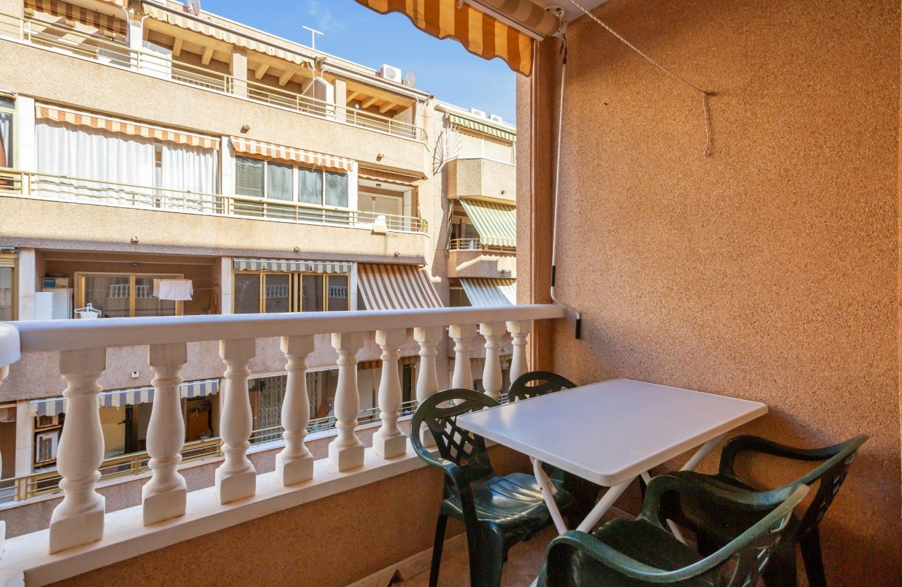 Resale - Apartment / flat - Torrevieja - Playa del cura