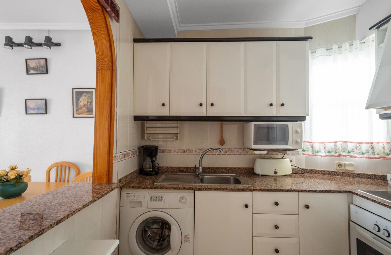 Resale - Apartment / flat - Torrevieja - Playa del cura