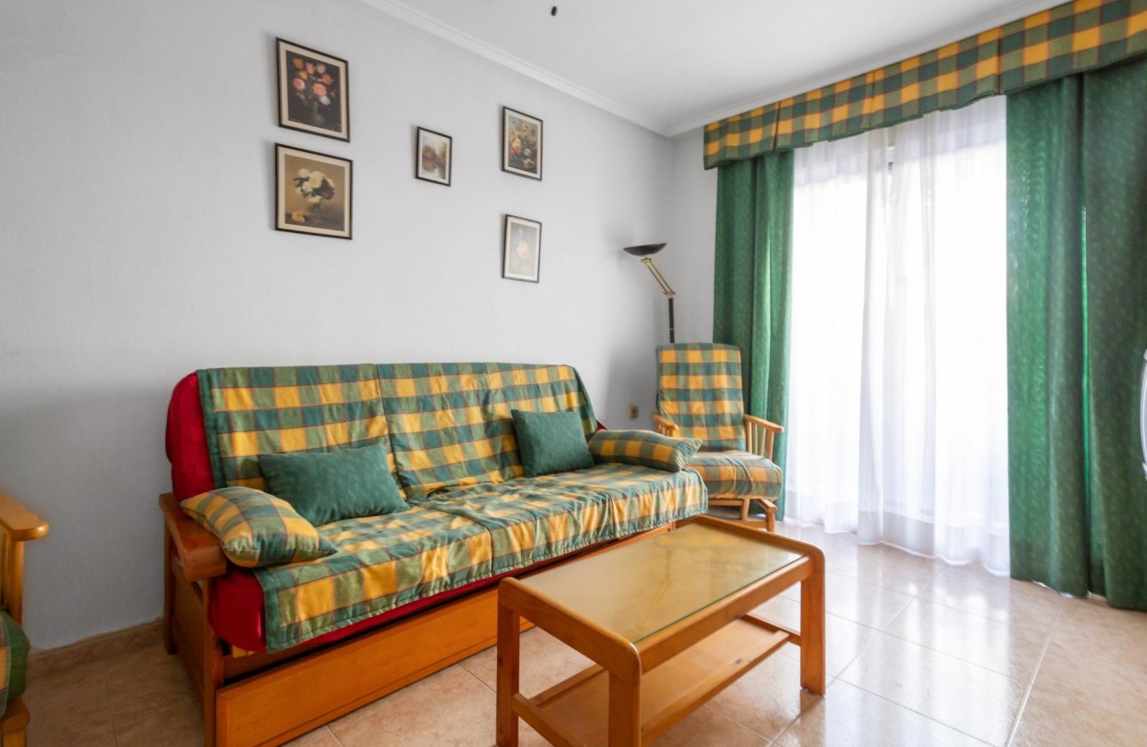 Resale - Apartment / flat - Torrevieja - Playa del cura