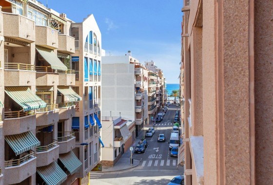 Resale - Apartment / flat - Torrevieja - Playa del cura