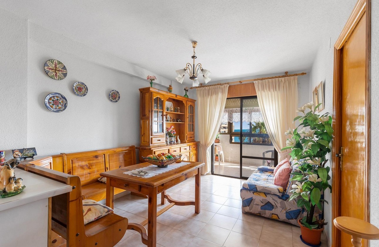 Resale - Apartment / flat - Torrevieja - La Mata