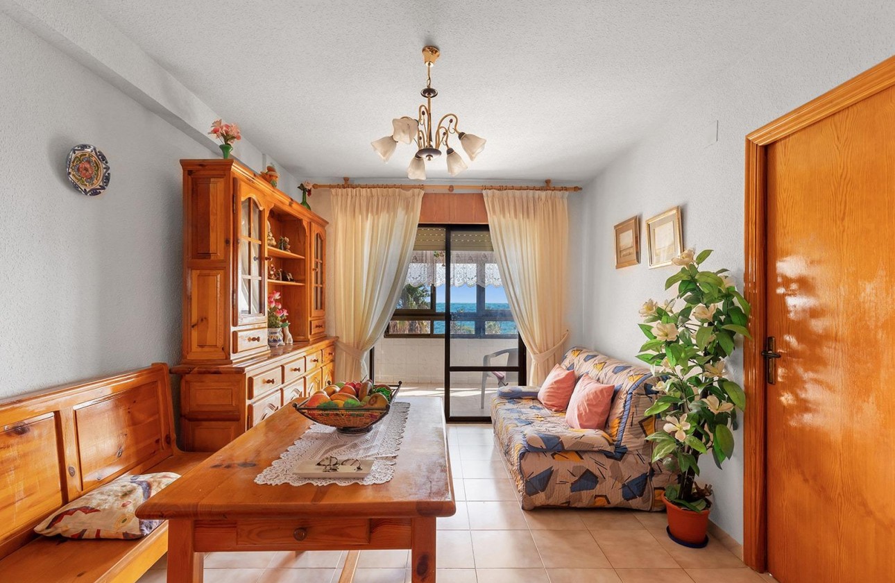 Resale - Apartment / flat - Torrevieja - La Mata