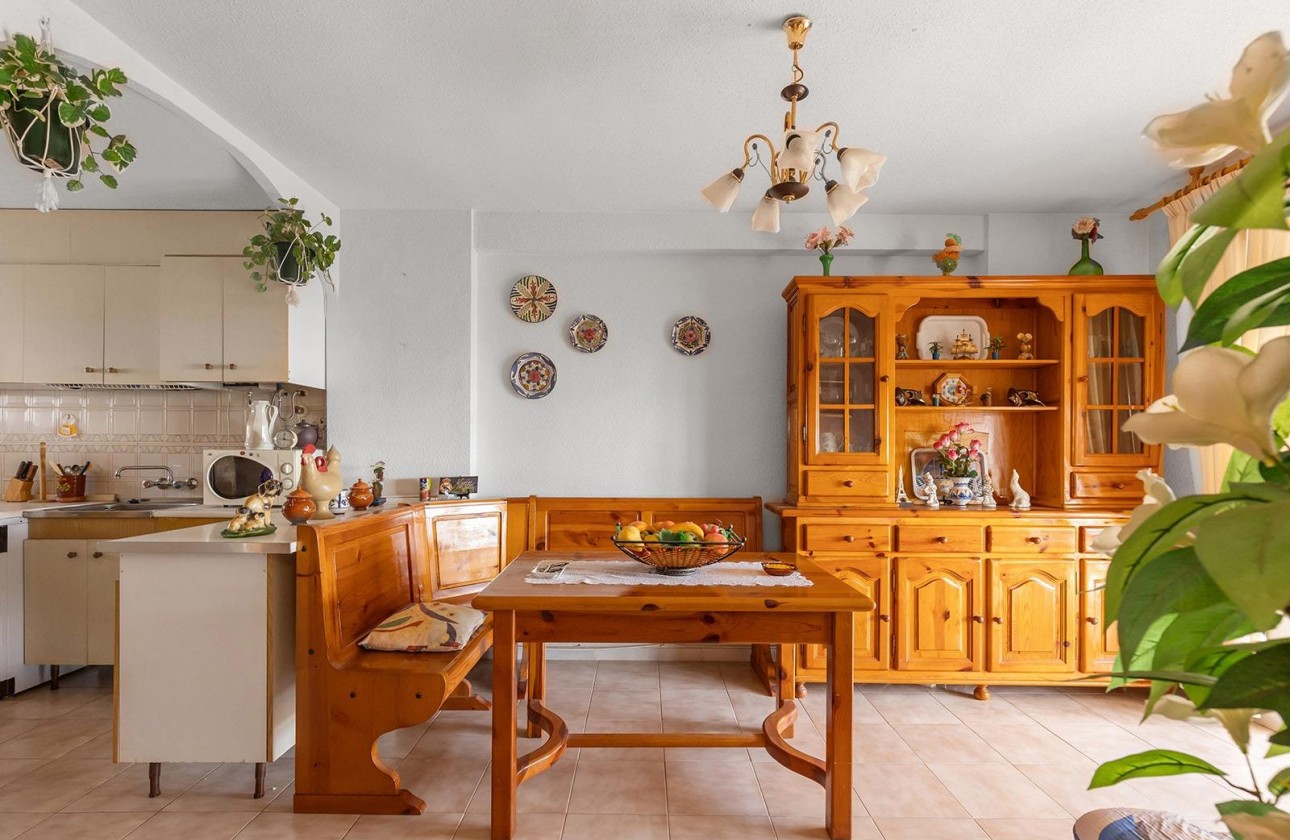 Resale - Apartment / flat - Torrevieja - La Mata