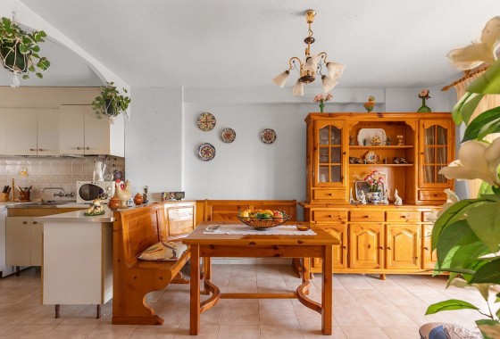 Resale - Apartment / flat - Torrevieja - La Mata