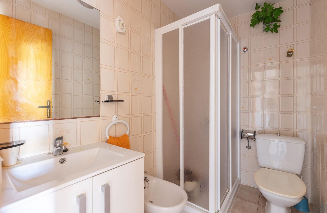 Resale - Apartment / flat - Torrevieja - La Mata