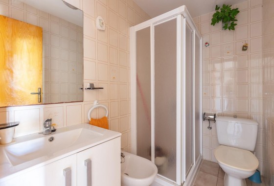 Resale - Apartment / flat - Torrevieja - La Mata