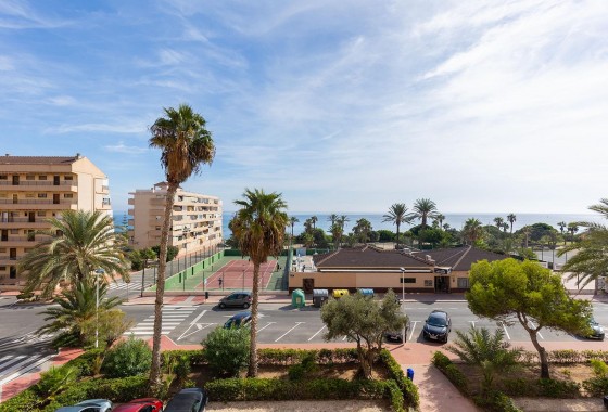 Resale - Apartment / flat - Torrevieja - La Mata