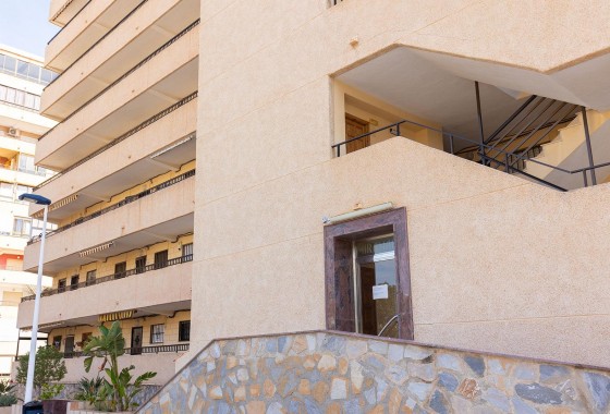 Resale - Apartment / flat - Torrevieja - La Mata