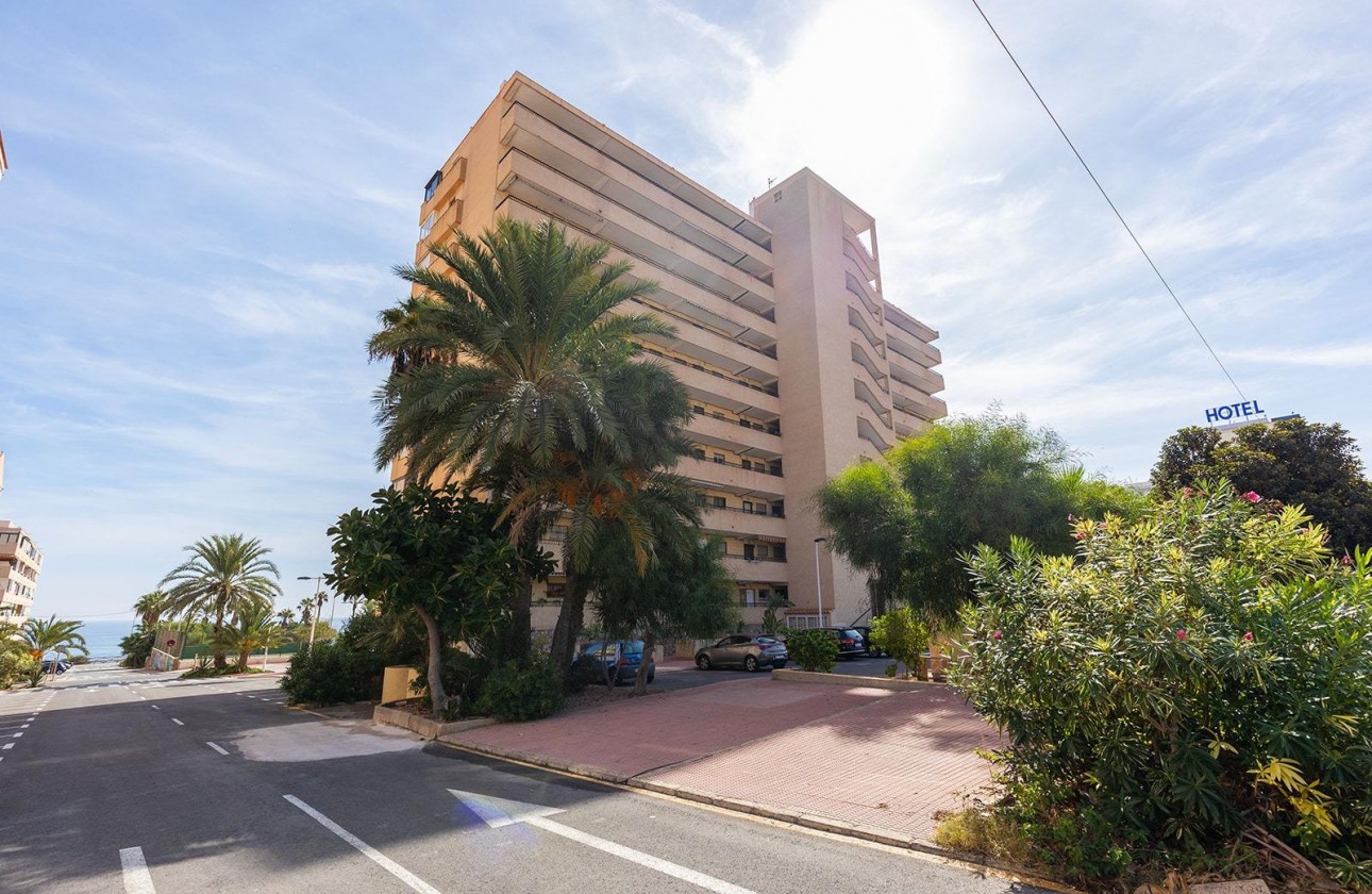 Resale - Apartment / flat - Torrevieja - La Mata