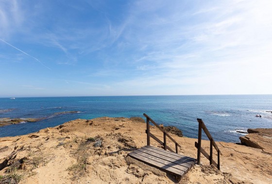 Resale - Apartment / flat - Torrevieja - La Mata