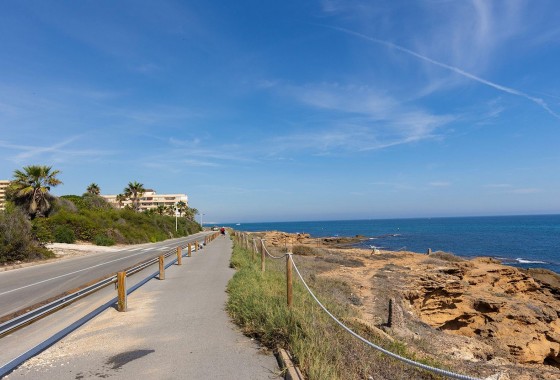 Resale - Apartment / flat - Torrevieja - La Mata
