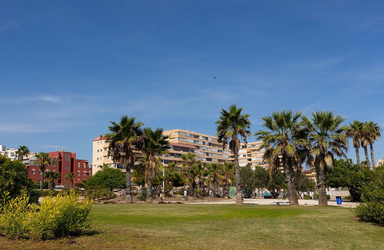 Resale - Apartment / flat - Torrevieja - La Mata