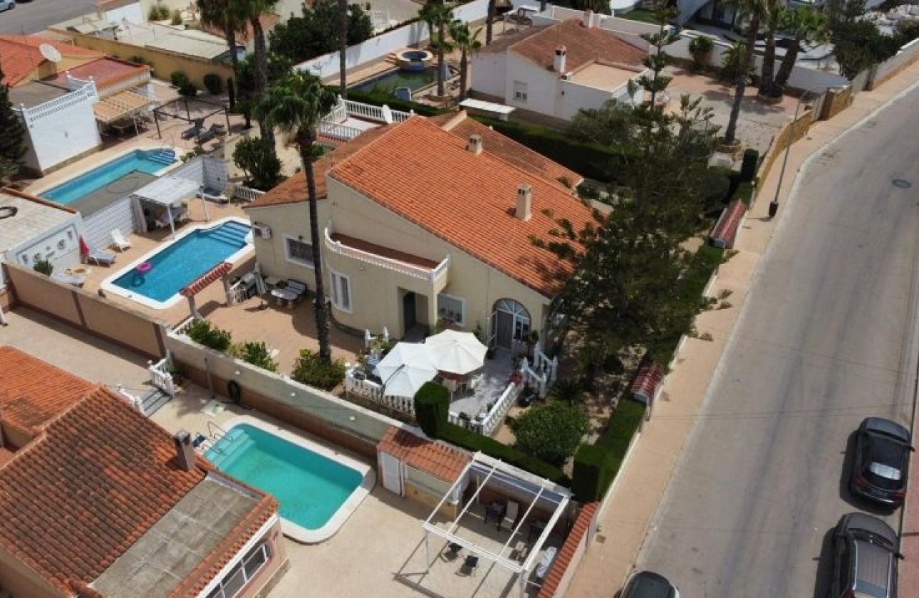 Resale - Villa - Torrevieja - torrevieja