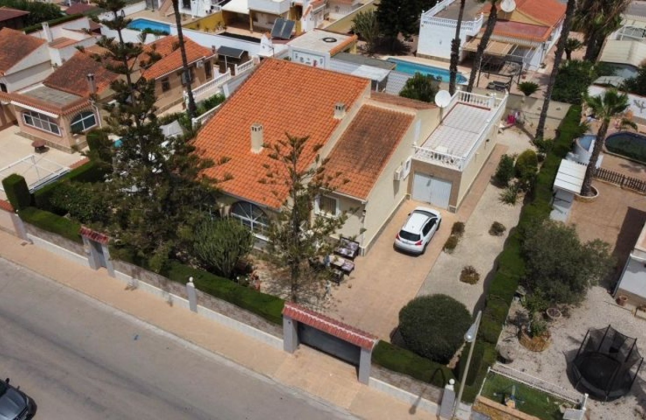 Resale - Villa - Torrevieja - torrevieja