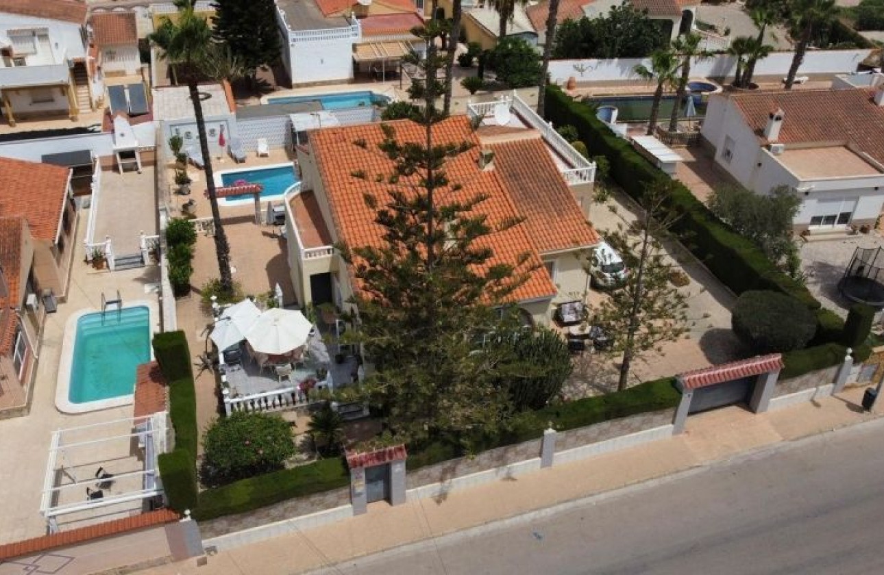 Resale - Villa - Torrevieja - torrevieja