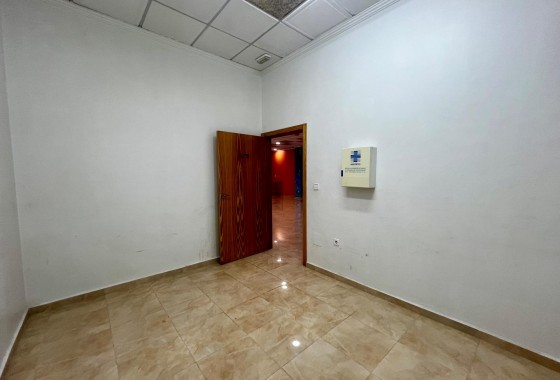 Reventa - Comercial - Beniel