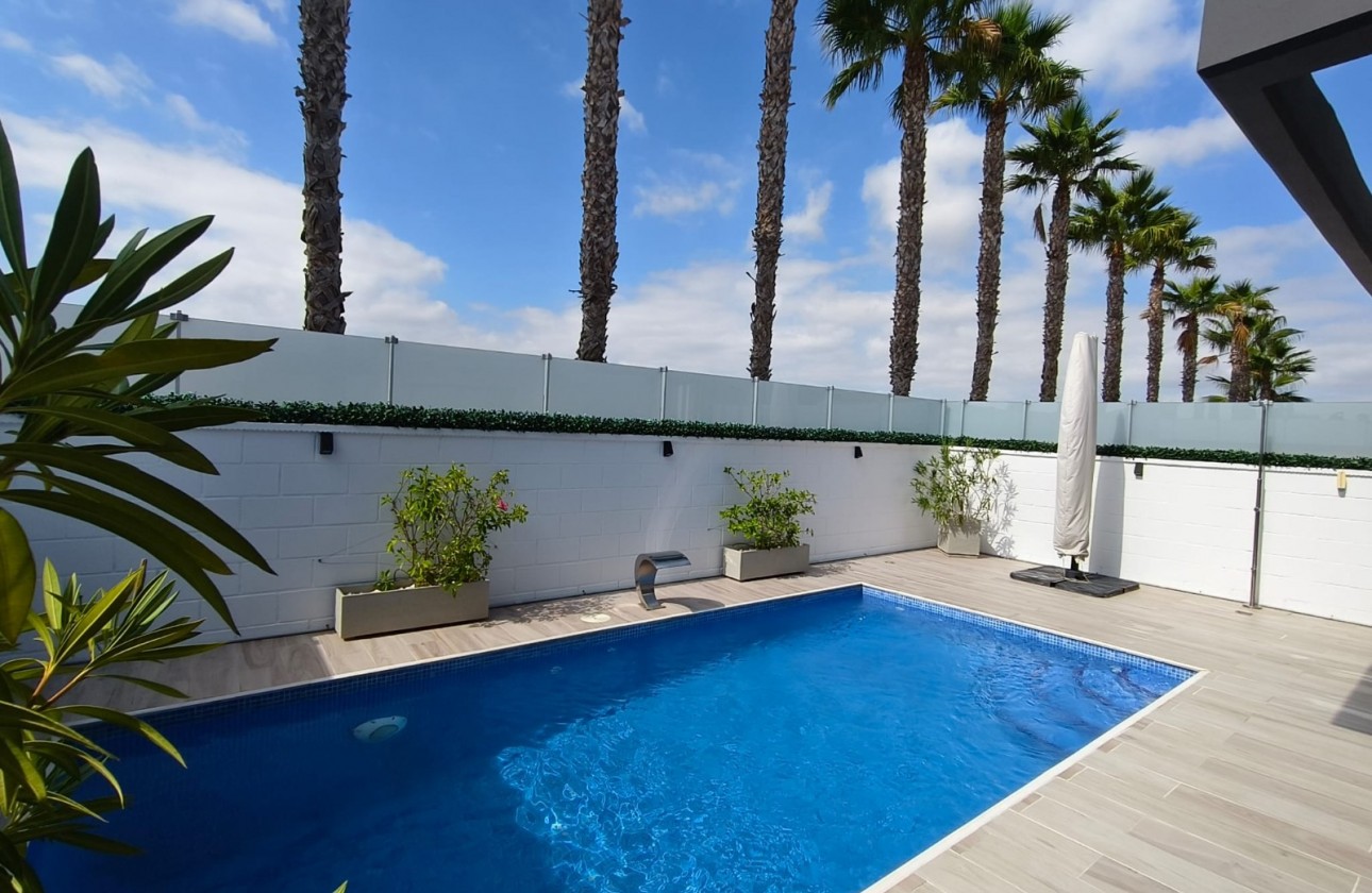Resale - Villa - Orihuela Costa - Lomas de Cabo Roig