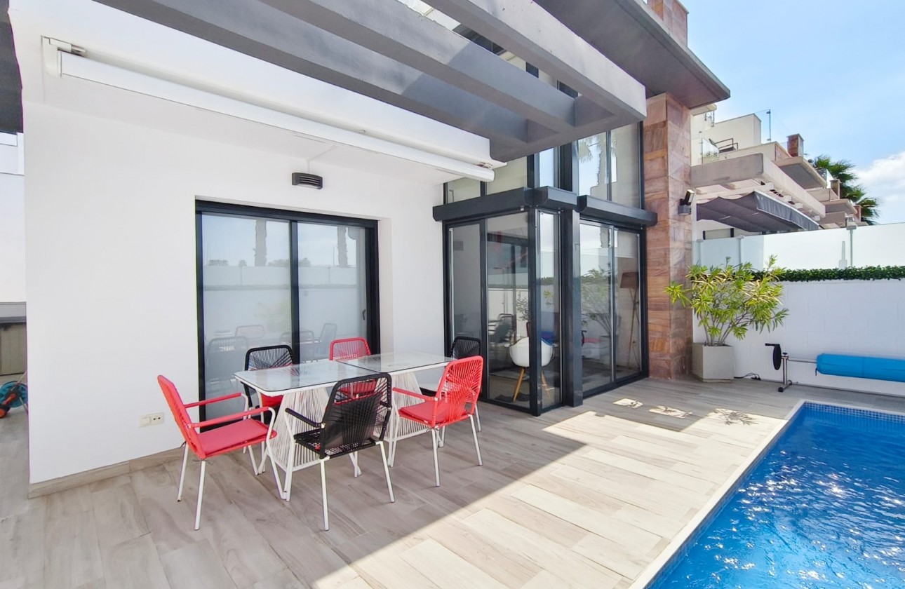 Resale - Villa - Orihuela Costa - Lomas de Cabo Roig