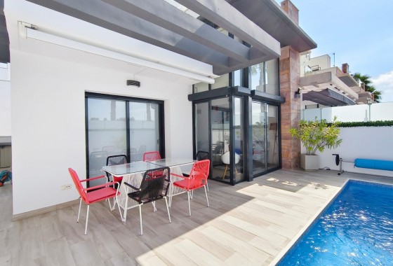 Resale - Villa - Orihuela Costa - Lomas de Cabo Roig