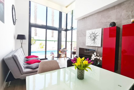 Resale - Villa - Orihuela Costa - Lomas de Cabo Roig