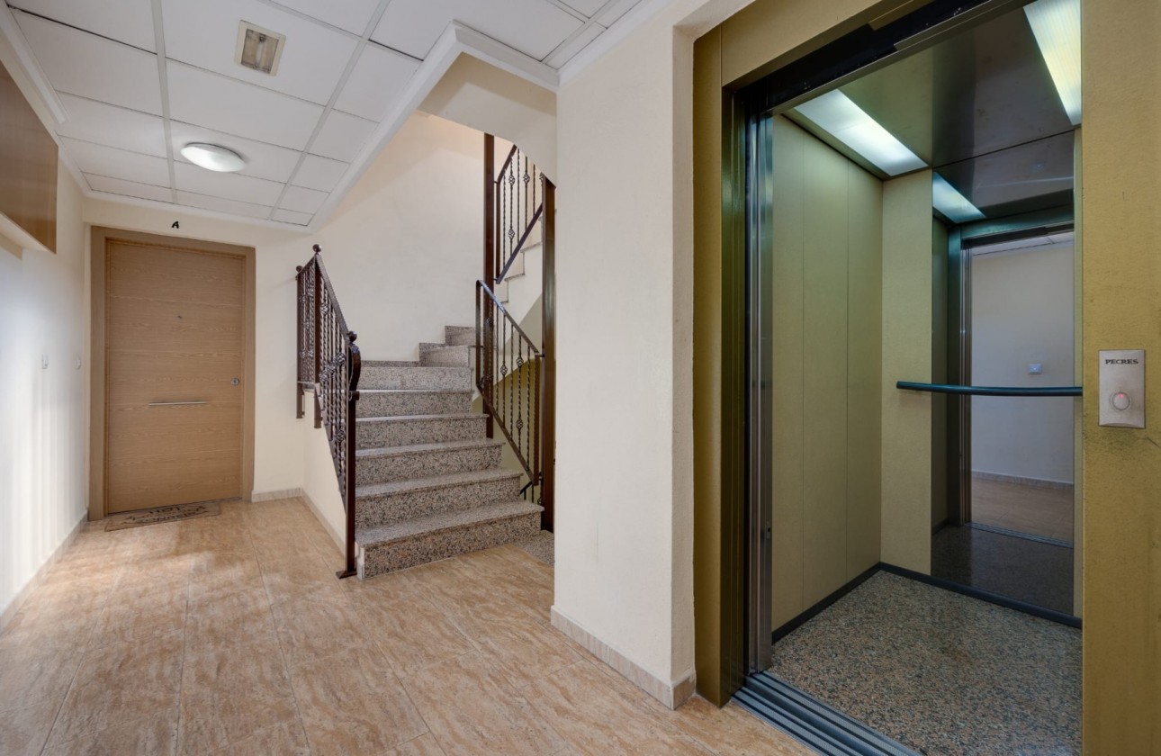 Reventa - Apartamento / piso - Jacarilla