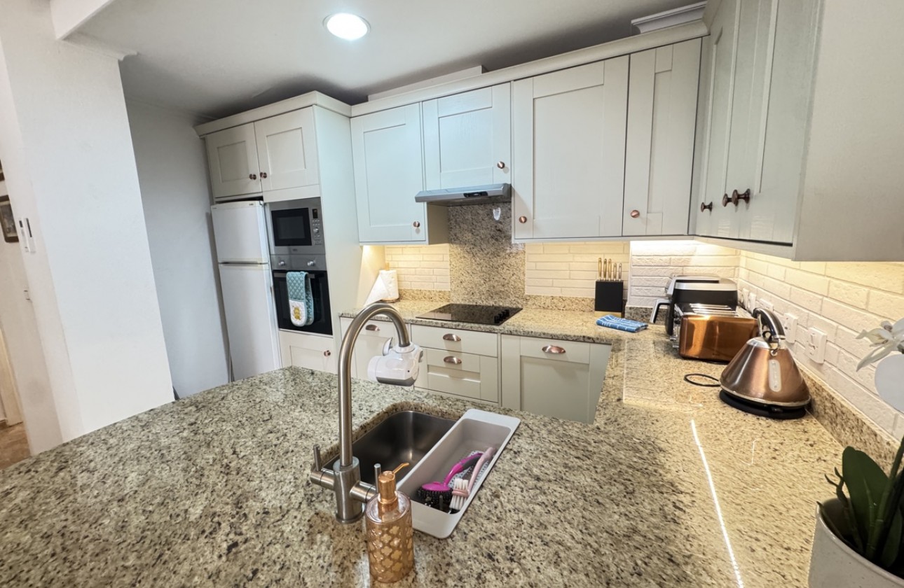 Resale - Apartment / flat - Cabo Roig