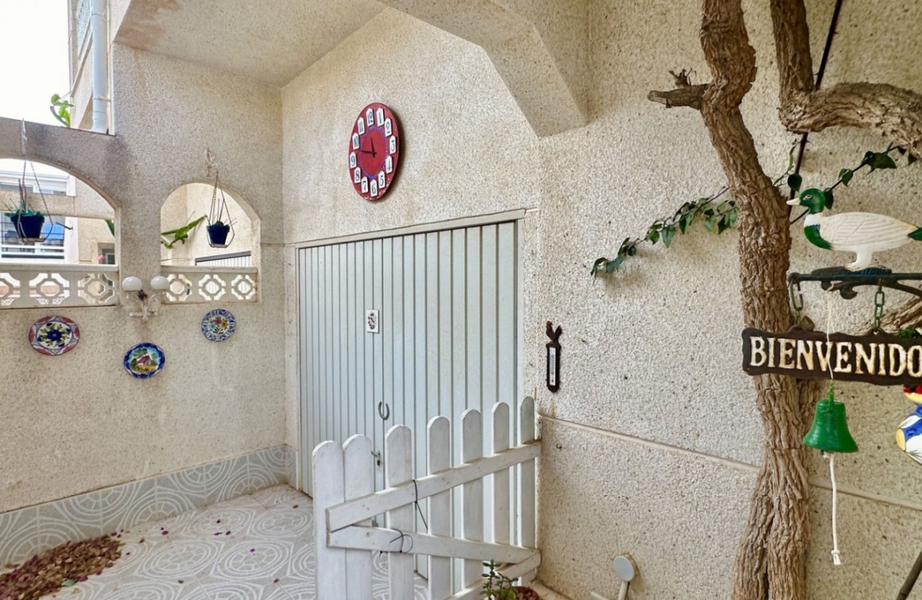 Resale - Villa - Orihuela Costa - Los Altos