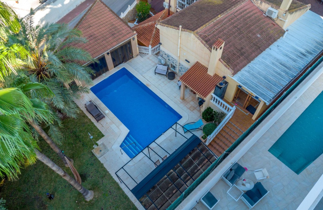 Revente - Villa - Torrevieja - Los balcones