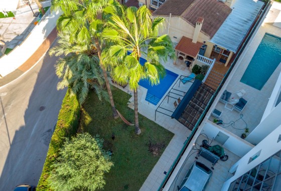 Revente - Villa - Torrevieja - Los balcones