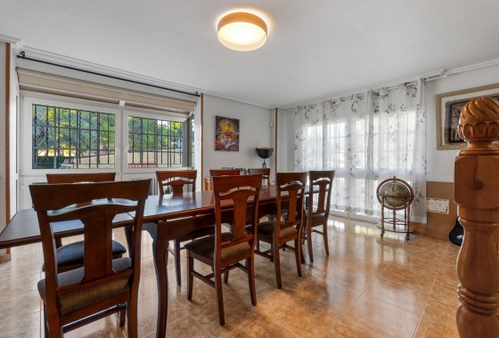 Revente - Villa - Torrevieja - Los balcones