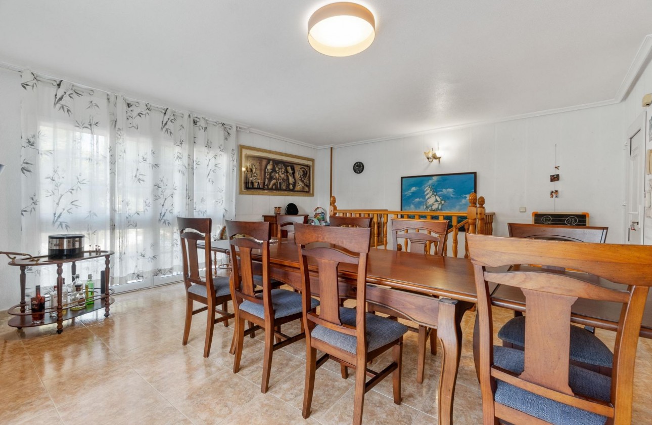 Revente - Villa - Torrevieja - Los balcones