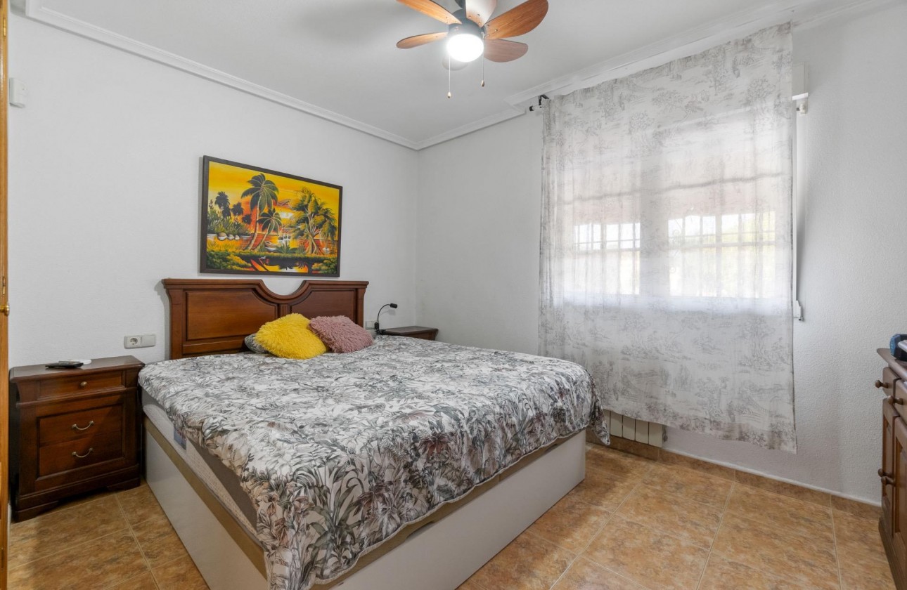 Revente - Villa - Torrevieja - Los balcones