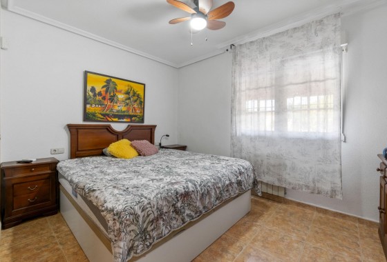 Revente - Villa - Torrevieja - Los balcones