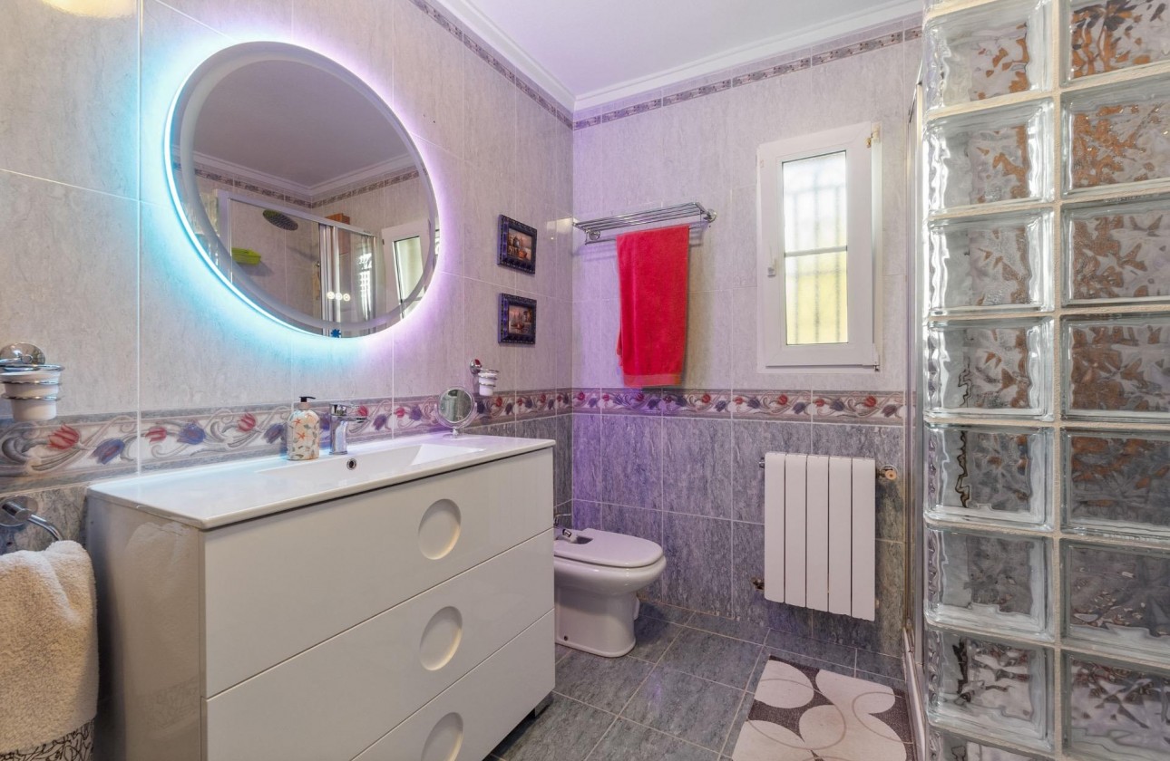 Revente - Villa - Torrevieja - Los balcones