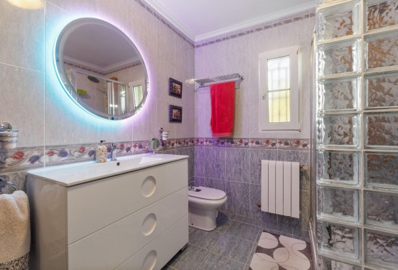 Revente - Villa - Torrevieja - Los balcones